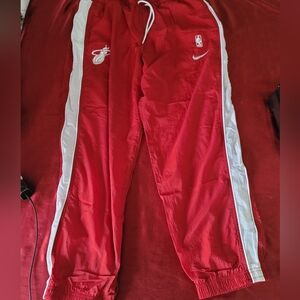 Nike Miami Heat Pants Mens XXL Red Windbreaker NBA Sweatpants Joggers Pre-owne